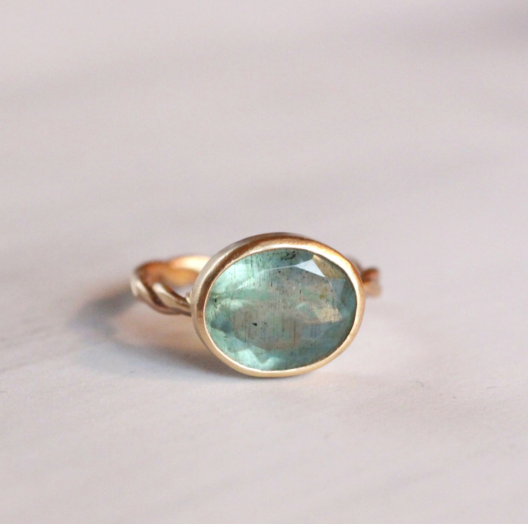 Moss Aquamarine Ring in 14k Gold