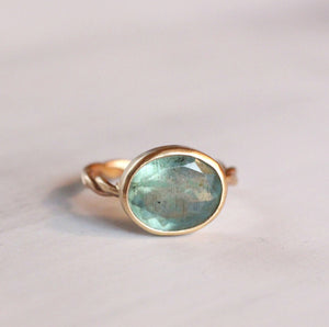 Moss Aquamarine Ring in 14k Gold